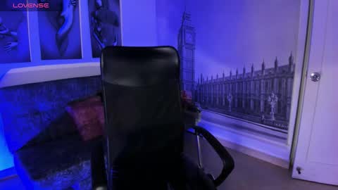 Snapshot of jhon_bear02 chatting on 11.05.25 John Bear.... online show from 11.05.25