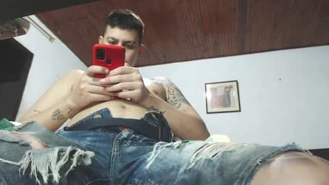 Snapshot of jhon_tommy chatting on 12.04.24 jhon tommy online show from 12.04.24