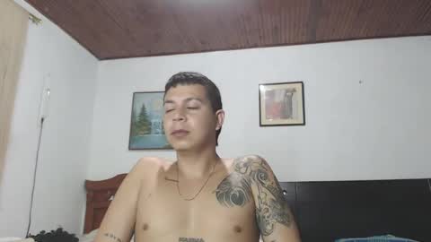 Snapshot of jhon_tommy chatting on 01.01.25 jhon tommy online show from 01.01.25