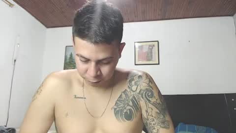 Snapshot of jhon_tommy chatting on 01.10.25 jhon tommy online show from 01.10.25