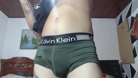 Snapshot of jhon_tommy chatting on 02.17.25 jhon tommy online show from 02.17.25