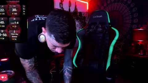 Snapshot of jhonny_ackerman chatting on 09.23.25 jhonny_ackerman online show from 09.23.25