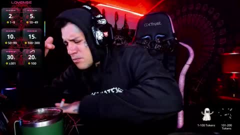 Snapshot of jhonny_ackerman chatting on 10.10.25 jhonny_ackerman online show from 10.10.25