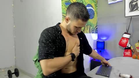 Snapshot of jhonny_flames7 chatting on 09.20.25 jhonny online show from 09.20.25