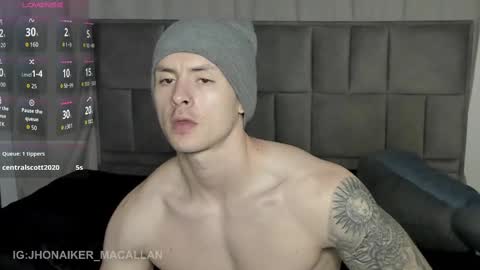 Snapshot of jhonny_macallan chatting on 09.12.25 Jhonaiker online show from 09.12.25