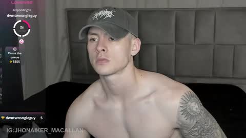 Snapshot of jhonny_macallan chatting on 10.02.25 Jhonaiker online show from 10.02.25