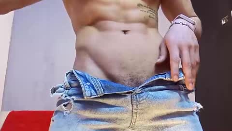 Snapshot of jhonny_thes28 chatting on 11.15.25 jhonny_thes28 online show from 11.15.25