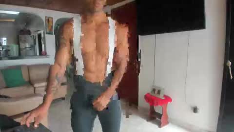 Snapshot of jhonnyxxfitnexx chatting on 11.15.25 jh online show from 11.15.25