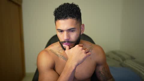   IG jhony serna  IG Personal jonathanserna88 online show from 12.17.24