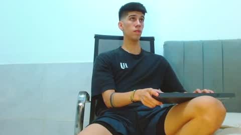 Snapshot of jhony_sex3 chatting on 06.21.26 jhony_sex3 online show from 06.21.26