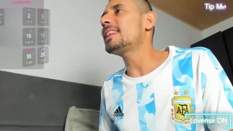Snapshot of jhonyalzate chatting on 06.01.26 Jhony Alzate online show from 06.01.26