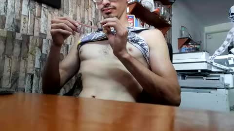 Snapshot of jhosuamoore chatting on 10.25.25 Jhosuamoore online show from 10.25.25