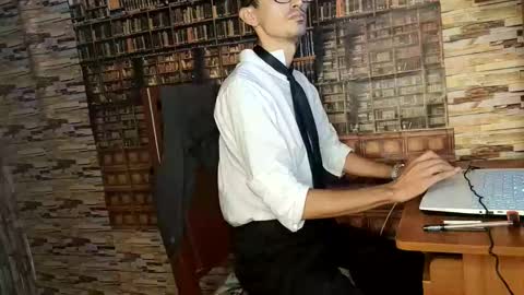 Snapshot of jhosuamoore chatting on 10.31.25 Jhosuamoore online show from 10.31.25