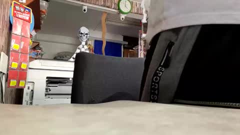 Snapshot of jhosuamoore2 chatting on 10.15.25 jhosuamoore2 online show from 10.15.25