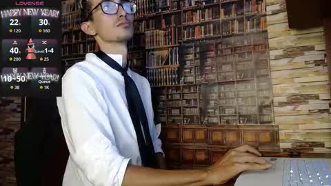 Snapshot of jhosuamoore2 chatting on 10.31.25 jhosuamoore2 online show from 10.31.25