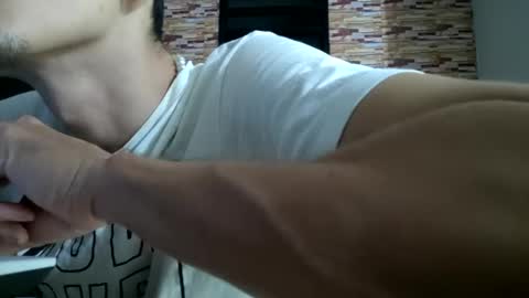 Snapshot of jhosuamoore2 chatting on 11.03.25 jhosuamoore2 online show from 11.03.25