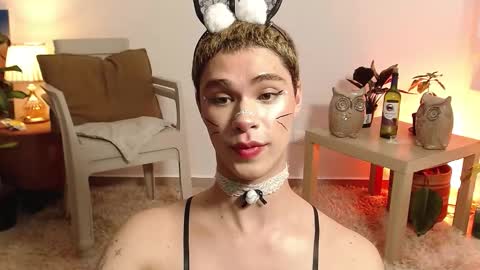 Snapshot of jhuan_cute chatting on 10.31.25 Jhuan Nhez online show from 10.31.25