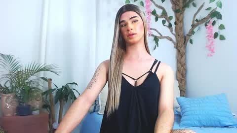 Snapshot of jhuan_cute chatting on 04.14.26 Jhuan Nhez online show from 04.14.26