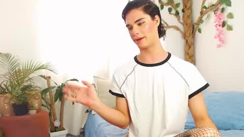 Snapshot of jhuan_cute chatting on 04.17.26 Jhuan Nhez online show from 04.17.26