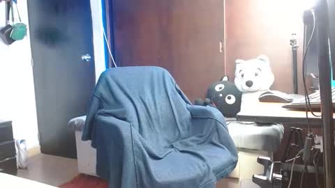 Snapshot of jhulian08 chatting on 11.22.25 julian online show from 11.22.25