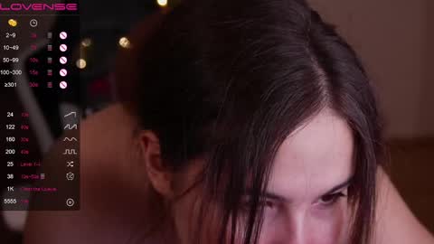 jia_lisaa online show from 01.05.25