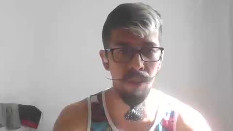 Snapshot of jiangouxiong chatting on 10.19.25 Schamil jiangouxiong on InstagramTelegram channel online show from 10.19.25