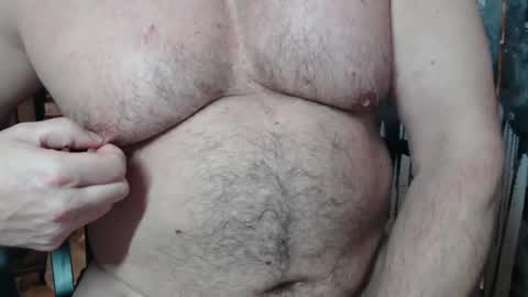 Snapshot of jimbeefbear chatting on 11.05.25 Jim online show from 11.05.25