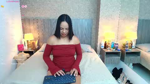 Snapshot of jimena_salazar chatting on 06.22.26 Jimena Salazar online show from 06.22.26