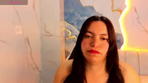 Snapshot of jimena_tx chatting on 11.18.25 Online 800 to 1400 online show from 11.18.25