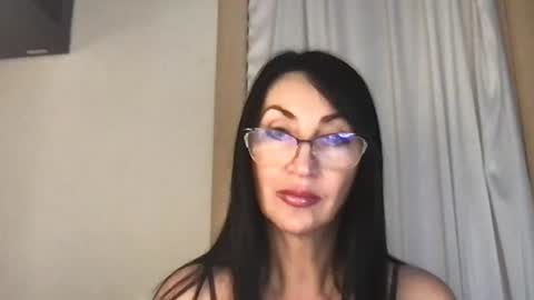 Snapshot of jinaluv chatting on 06.11.26 jinaluv online show from 06.11.26