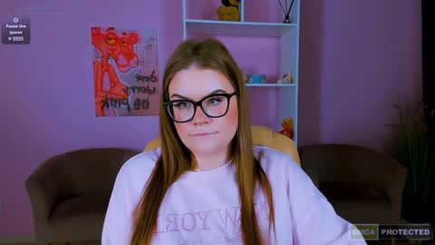 Snapshot of jinny_meow chatting on 12.19.24 JInny  PVT IS OPEN  online show from 12.19.24