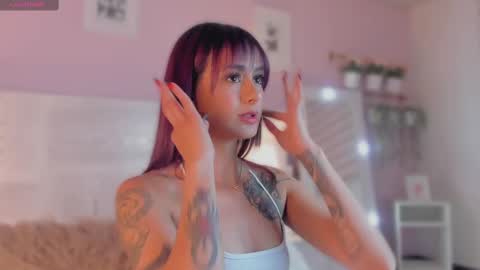 Snapshot of jinx_dh chatting on 10.03.25 Jinx online show from 10.03.25