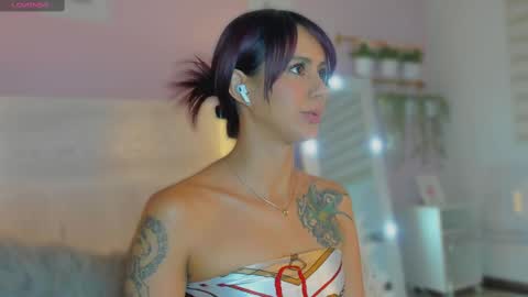 Snapshot of jinx_dh chatting on 10.06.25 Jinx online show from 10.06.25