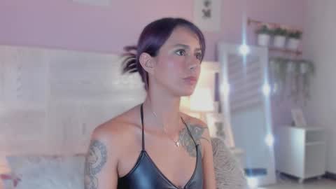 Snapshot of jinx_dh chatting on 10.08.25 Jinx online show from 10.08.25