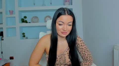 Snapshot of jisselle chatting on 10.21.25 Juliee online show from 10.21.25