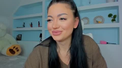 Snapshot of jisselle chatting on 11.05.25 Juliee online show from 11.05.25