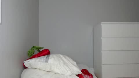 Jiwoo online show from 12.14.25