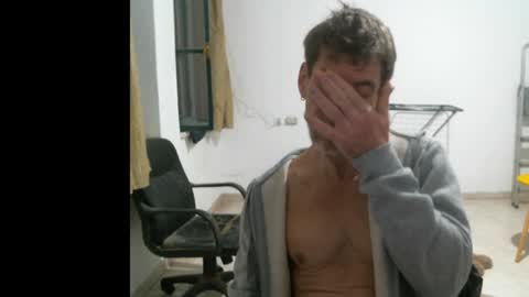 Snapshot of jlmbud chatting on 12.13.24 jlmbud online show from 12.13.24