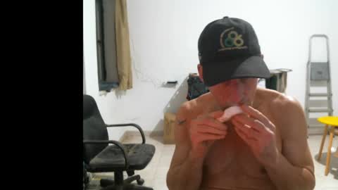 Snapshot of jlmbud chatting on 01.14.25 jlmbud online show from 01.14.25