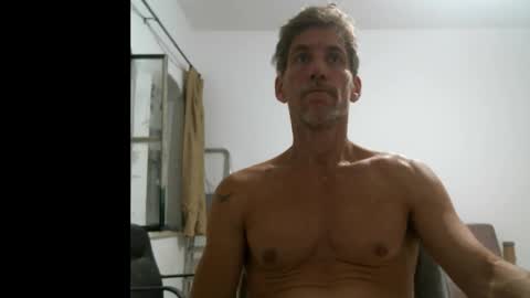 Snapshot of jlmbud chatting on 11.07.25 jlmbud online show from 11.07.25