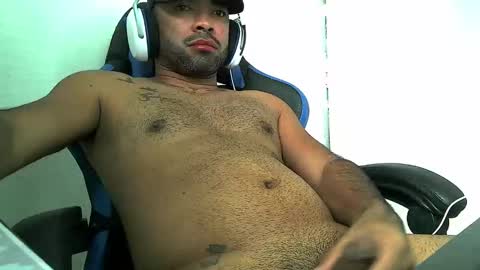 Snapshot of jm2686 chatting on 10.20.25 jhon00 online show from 10.20.25