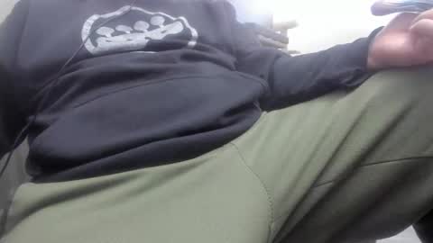 Relaxed Jmore online show from 10.27.25