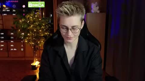 Snapshot of joan_night chatting on 06.11.26 J online show from 06.11.26