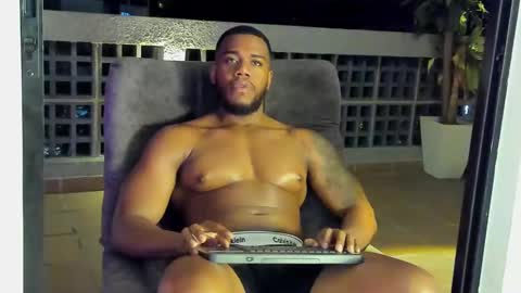 Snapshot of joan_saenz chatting on 12.25.24 JOAN SAENZ online show from 12.25.24