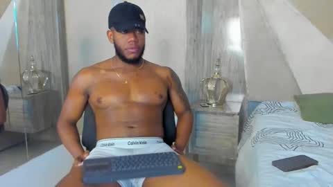 Snapshot of joan_saenz chatting on 01.26.25 JOAN SAENZ online show from 01.26.25