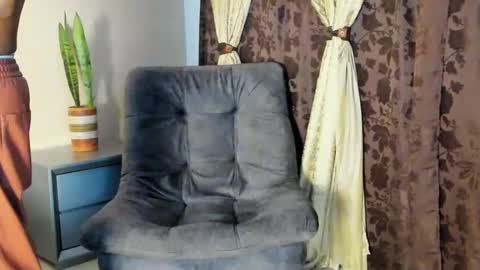 Snapshot of joan_saenz chatting on 02.02.25 JOAN SAENZ online show from 02.02.25