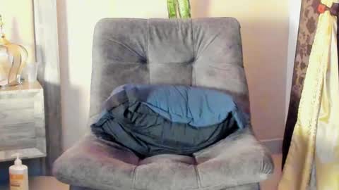 Snapshot of joan_saenz chatting on 02.08.25 JOAN SAENZ online show from 02.08.25