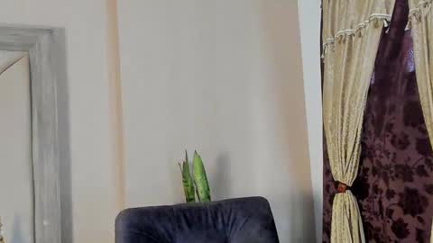 Snapshot of joan_saenz chatting on 02.13.25 JOAN SAENZ online show from 02.13.25