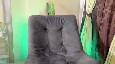 Snapshot of joan_saenz chatting on 02.21.25 JOAN SAENZ online show from 02.21.25