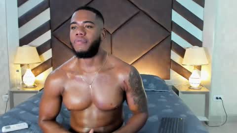 Snapshot of joan_saenz chatting on 02.28.25 JOAN SAENZ online show from 02.28.25